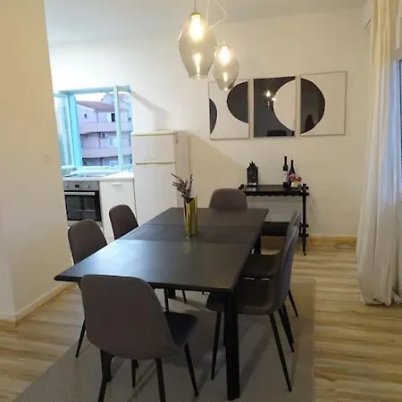 شقة Tara - Big With Terrace And Sea View *