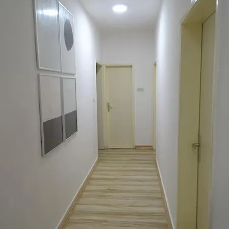 Apartment Tara - Big With Terrace And Sea View