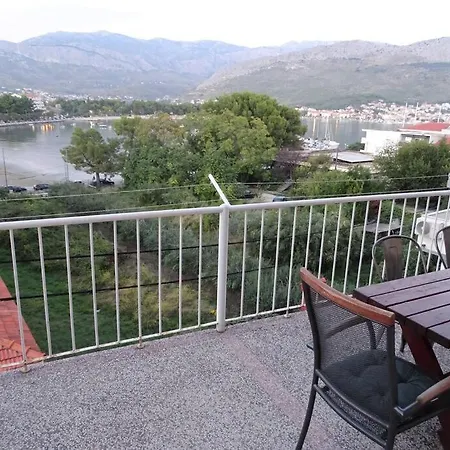 Apartment Tara - Big With Terrace And Sea View Split