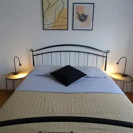Apartment Tara - Big With Terrace And Sea View *